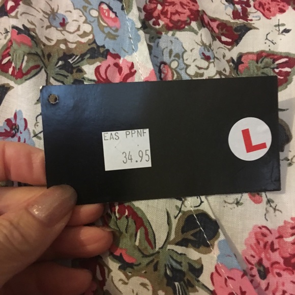 SOLD On Another Site!!  Gorgeous Boutique Top - Picture 3 of 4